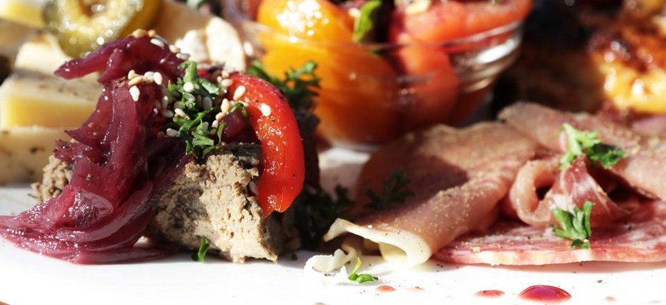 Experience Dining with a Touch of Nostalgic Excitement