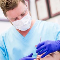 Dr Righardt van Huyssteen