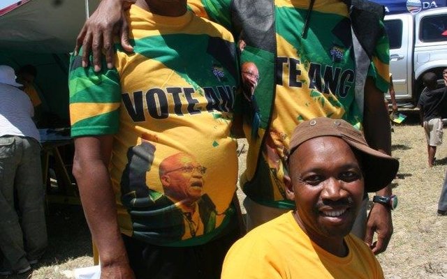 Canvassing and voting at the Blompark Community Hall this afternoon