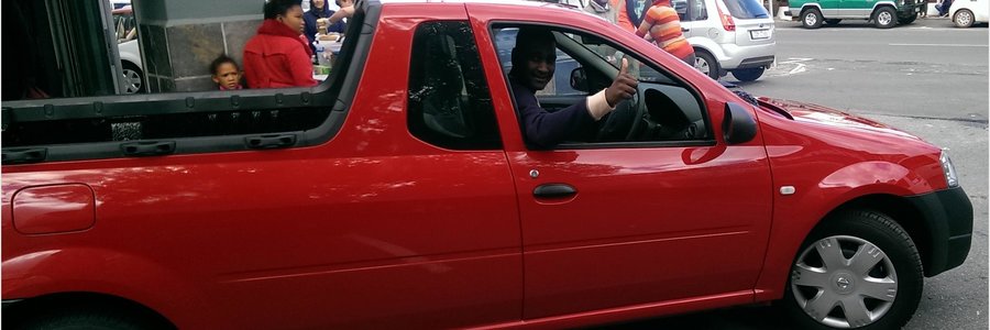 Cameron Padayachee van Gansbaai was die Wenner van ‘n splinternuwe Nissan NP200 bakkie in die Win a Bakkie Promosie van die OK Groep. 