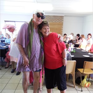 Ds Stoney Coetzee saam met die organiseerder, Aletta Löchner 