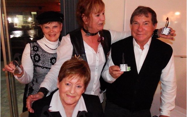 Hardwerkende Pikkewyne, met voor Lorraine Fourie en agter vlnr Anita Botha, Margi Muller en Philip Fourie