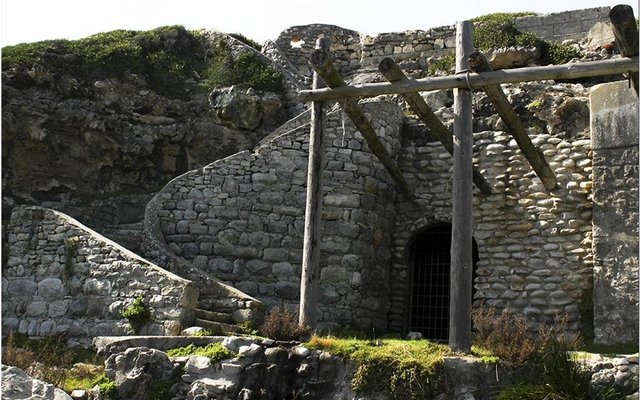 “De Kelders Grotte” (Man-made structures) - Piet Visagie
