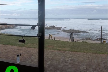 ‘n Man kan mos net lekker kuier by ‘n plek so na aan die see.