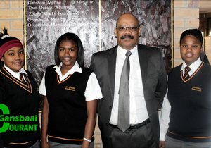 Academia dogters speel vir Boland