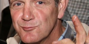 Manjifiek! Deon Kloppers van die O.m.G.e.e. Bediening kon nie vir ‘n beter verjaardagparty gevra het saam met vriende nie!