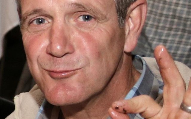 Manjifiek! Deon Kloppers van die O.m.G.e.e. Bediening kon nie vir ‘n beter verjaardagparty gevra het saam met vriende nie!