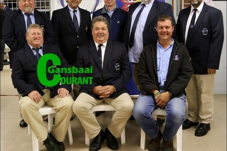 Voor vlnr sit Mark Truter van Gordonsbaai - Cavalier, Lucas Holtzhausen van die Overbergklub – Dad’s Toy en Louis Becker van Gordonsbaai – S-Catman. Agter vlnr van Kleinbaai, Gustav Groenewald – Rusty, Colin Joubert van Gordonsbaai – Haven, Wayne Midd-leton van Franskraal – Way Point 1, Thys Louw van Overberg – Sophie en Pieter Welgemoed van Gordonsbaai – Mandrie.