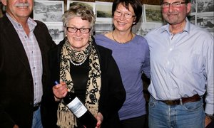 Gesoute wynmakers kuier saam