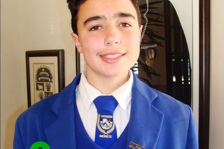 Cobus Smith,  graad  9-leerder  van Hoërskool Overberg het op eie houtjie aan die 'South African Mathematics Olympiad Training Programme' deelgeneem en eerste in die Wes-Kaap geëindig. Hy het ‘n R300 geskenkbewys losgeslaan en gaan nou aan die Intermediêre Fase deelneem.
