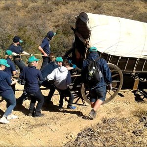 Die Wes-Kaapse Voortrekkers het gou agtergekom dat afdraend met ‘n ossewa veel moeiliker is as opdraend.  Die ‘Groot Trek’ vorm deel van die Voortrekkerbeweging se 85ste bestaansjaar.