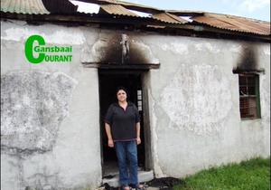 B’Bos erfenishuis op in vlamme