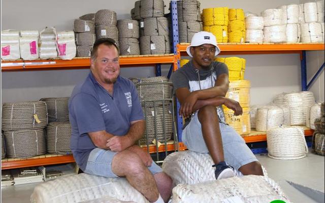 Pieter du Toit bestuurder van Eigelaar Marine Store hier saam met sy regterhand, Gerald Visser.