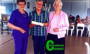 Seevroue neem afskeid met ‘n traan