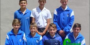 Voor vlnr Janu Slippers (o/14) eerste in 70m hekkies (nuwe rekord); AJ Bosch (o/12) derde in die 80m en eerste in die 70m hekkies; Adrian Hage (o/13) tweede in 70m hekkies; Corné Coetzer (o/14) derde in 70m hekkies. Agter vlnr Veno van Vuuren (o/12) derde in 100m; Jurie-Johann Groenewald (o/13) eerste in  die 600m, derde in die 100m, eerste in 1200m, tweede in 80m, eerste in 70m hekkies; Dehan Botha (o/13) derde in 100m en tweede in  die 80m.