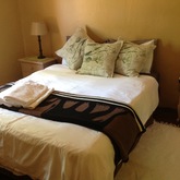 Green Cottage Main bedroom1