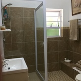 Hermanus - Dovecote Cottage - Bathroom