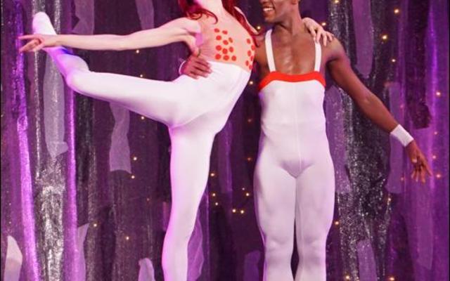 Alice le Roux in haar titelrol as “Titania” in “A Midsummer Night’s Dream”, gekoreografeer deur Mark Hawkins.