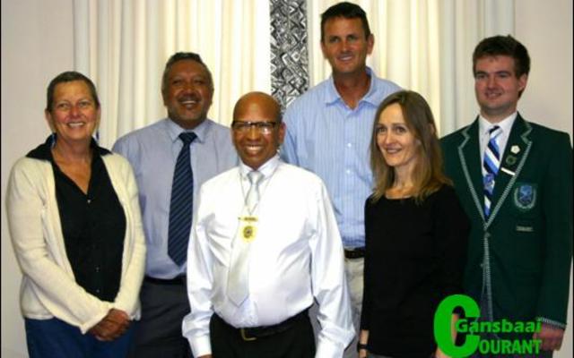 Trotse  teenwoordiges  tydens  die  bekendmaking  van  Hoërskool Hermanus se matriekuitslae. Vlnr Wendy Colyn (Hoof: Kring 3), Bertam Loriston  (Direkteur van die Overberg Onderwysdistrik), Raadsheer Rudolph  Smith (Uitvoerende Burgemeester: Overstrand), Greg Hassenkamp (Hoof: Hoërskool Hermanus, Elsa Strydom (Conrad Strydom se ma) en Conrad Strydom (2016 se Top Matrikulant in die land).