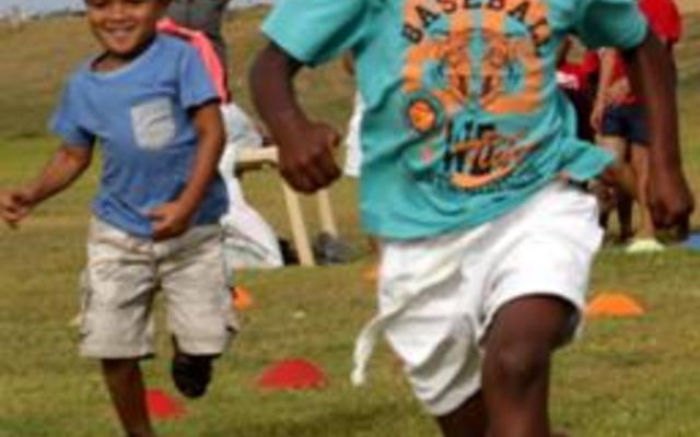 Levanco Jacobs konsentreer om sy eerste posisie te behou, met ‘n laggende Blake Dickson wat volg.