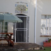 Unit 1: Private entrance with picnic table 