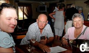 Wynproewers kuier per bus