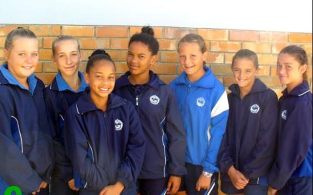 Die o/13 netbalspelers van Laerskool Gansbaai wat aan die Overberg netbalproewe deelneem, is:  Anrie van Niekerk (D), Nadine Groenewald (AV), Monique Hugo (VV) en Cailyn Smit (V)  Die skool is baie trots op die groot getal spelers wat dié prestasie behaal het.