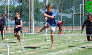 Jongklomp geniet hul sportdag