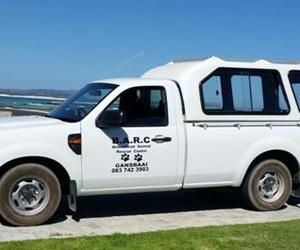  Broodnodige bakkie vir BARC