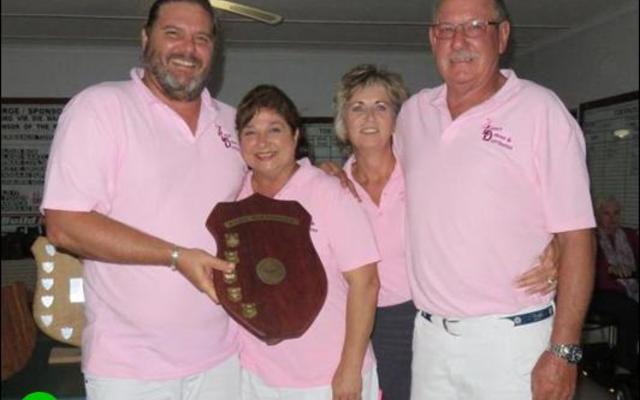 Die ‘C’-groep se algehele wenners was Zonart Kaggels en Braais. Vlnr Louis Botha en Marié Nelson saam met Francis en Bev Swart.