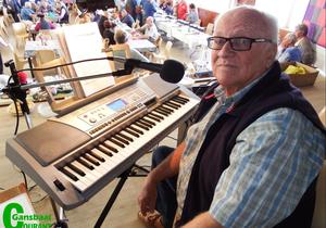 Eddie Barnard en sy klawerbord is soos vinkel en koljander