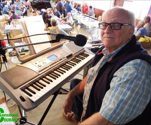 Eddie Barnard en sy klawerbord is soos vinkel en koljander