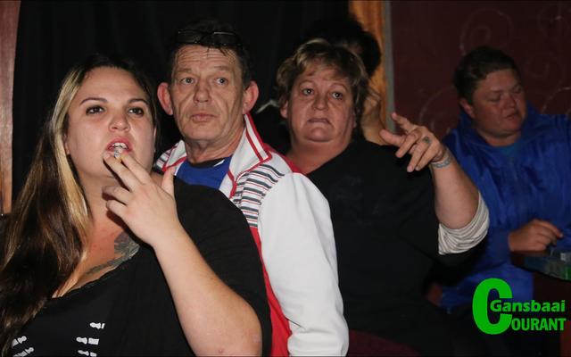 Die span van Jimmy Rockets met Tashma Theron (heel links)  het met ‘n oorweldigende aantal deelnemers as wenners geseëvier.