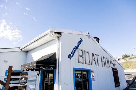 gansbaai_places_to_eat_boathouse_entrance_1497855889