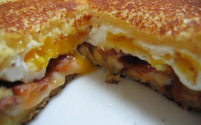 Toasted bacon & egg Toasted bacon & egg