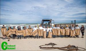 Clean up operation from Franskraal to Die Gruis for World Oceans Day