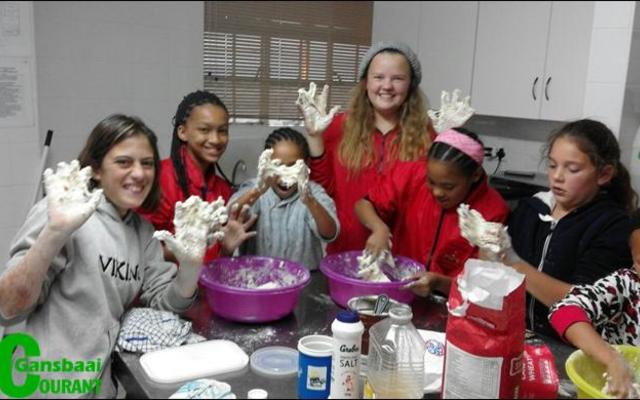 Baking “vetkoek” at the Bosheuwel Centre Kitchen, was a bit of a mess, but the learners enjoyed it from beginning to end.