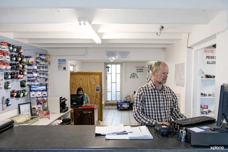 Overtek_computers_front_desk_1504274238