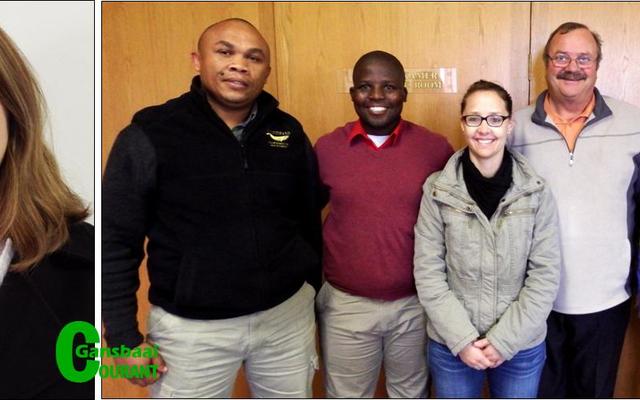 Van links is Bennie Kondokter (Omgewingsbewaringsbeampte), rdl Xoloni Msweli (Voorsitter: Wyk 1), Tanya Smit (Sekretaresse: Operasionele Dienste, mnr Kat Myburgh (Gansbaai Munisipaliteit) en Samuel Memanie (Straatdepartment). Inlas bo links: Hesmarie Engelbrecht (Sekretaresse: Elektro Tegniese Dienste).