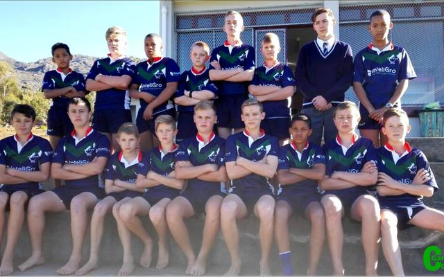 Laerskool  De Villiers Graaff se o/13 rugbyspan.  Agter van links:  Wihann Swartz,  Jesse van Kamp,  JP Jacobs,  Tobie Burger,  Benjamin Montgomery, MJ Visagie, Eedré van Greunen en Irlin Booyse.  Voor:  Daniel van Dyk, Shán Brink, Luca du Plooy, Rohan Spammer, Louis Erasmus, Petri Lottering, Clayton Pietersen, Pierre Kotze en Jan Botha.