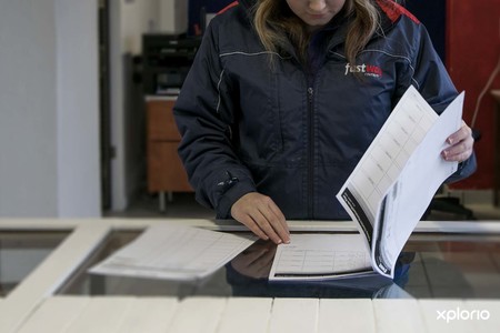 Gansbaai_Couriers_admin_desk_1504509765