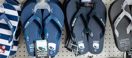 Fish_Fever_flip_flops_1505808364