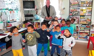 Dr  Klaas  Visser besoek Pikkewyntjies