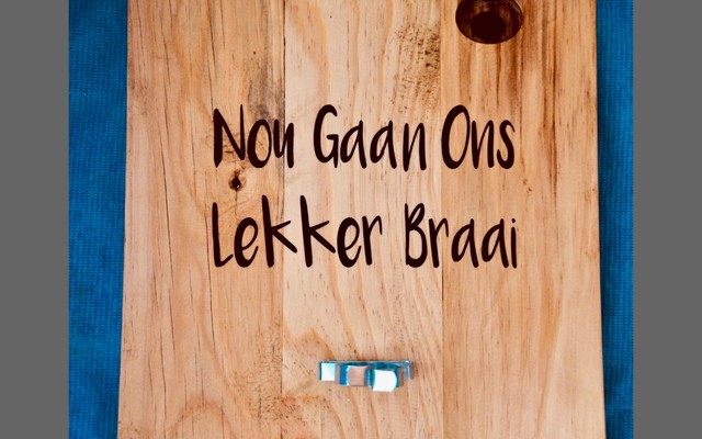 M + S Designs - Nou Gaan Ons Lekker Braai Buddy