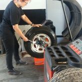 Erna balancing wheels expertly