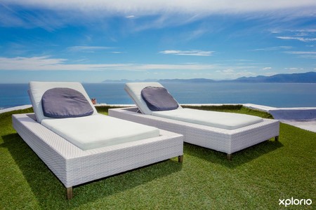 Seastar_lodge_deck_chairs_1522059184