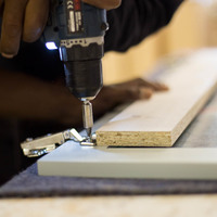 Attaching cupboard door hinges