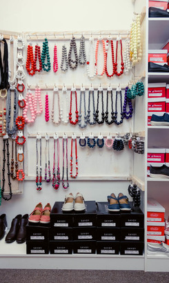 Corra_s_clothing_shoes_and_costume_jewelry_1528374744