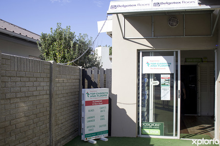 kleinmond_home_floors_top_carpets_shop_entrance_1533025335