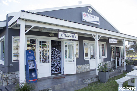 kleinmond_real_estate_chas_everitt_outside_building_1533049262